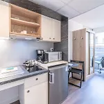 Break & - Les Carmes Dechaux Aparthotel 3*