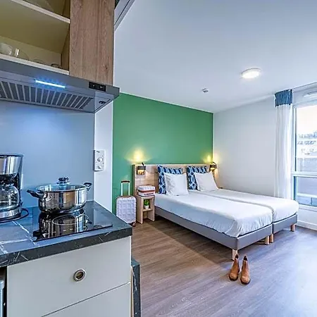 Break & - Les Carmes Dechaux Aparthotel 3*