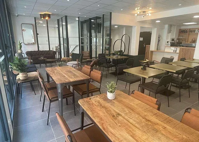 Break & - Les Carmes Dechaux クレルモン・フェラン